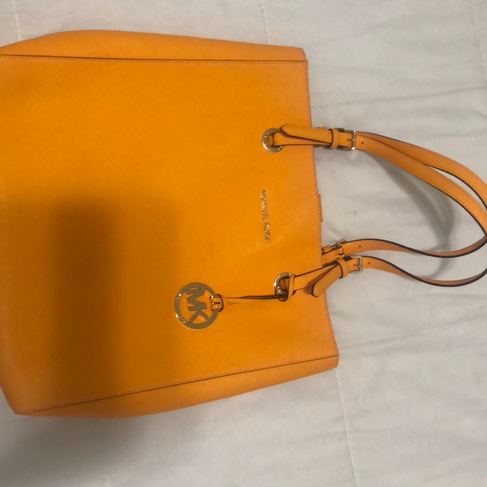 Michael kors authentic tote bag